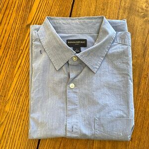 BANANA REPUBLIC DRESS SHIRT Size M